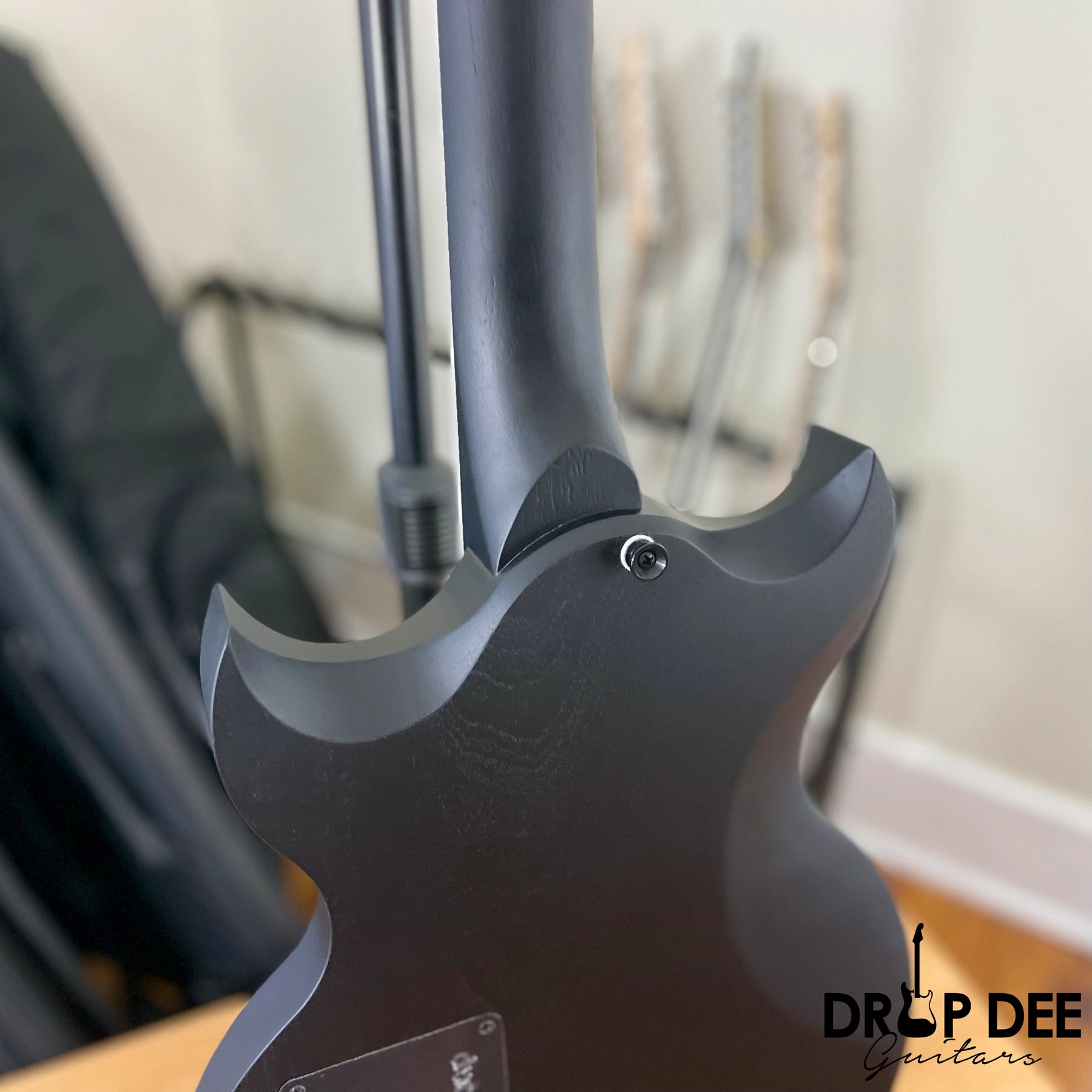 Dunable USA Custom Shop Minotaur Electric Guitar w/ Case