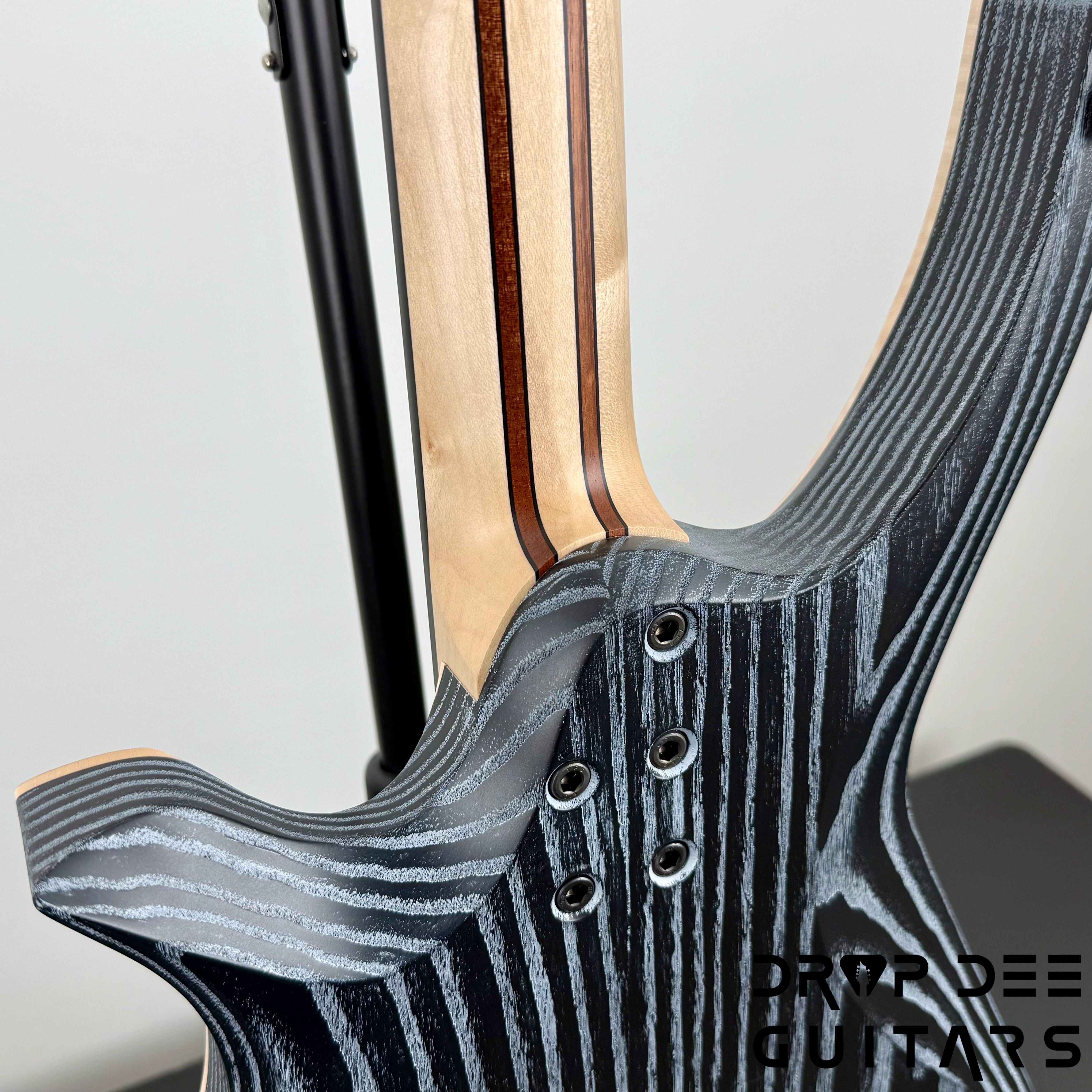 Infinia Neptune Headless Electric Guitar w/ Bag - Solid Lunar Black