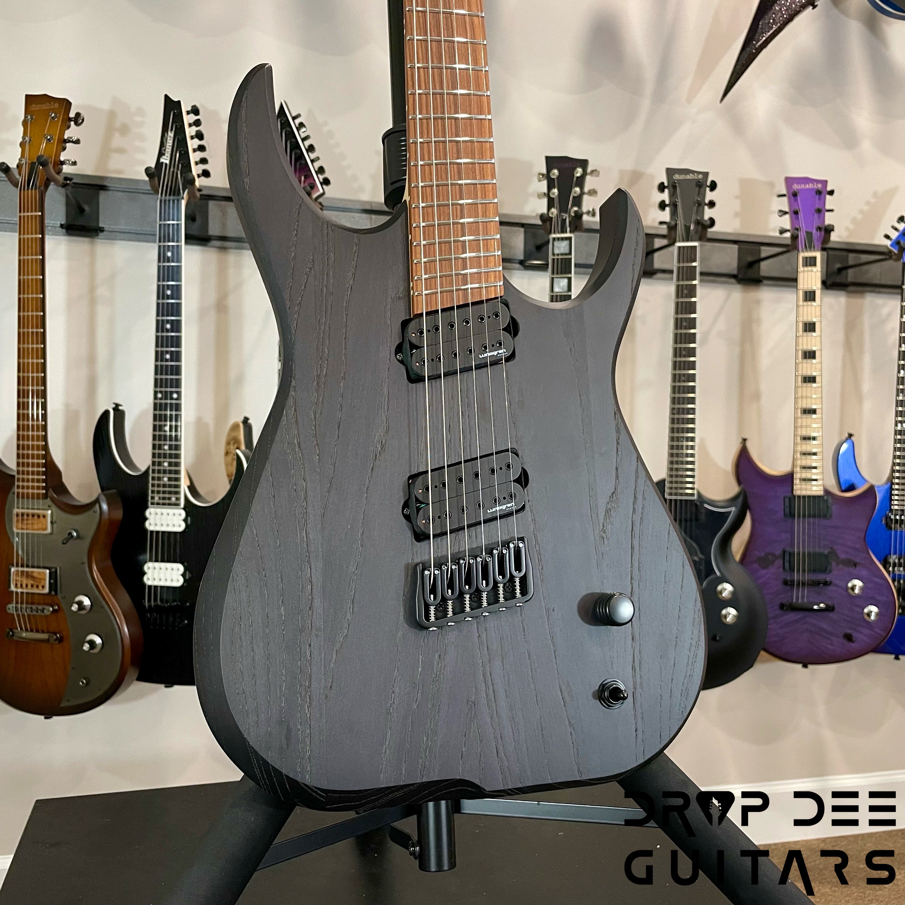 Skervesen Raptor 6 Multiscale Electric Guitar w/ Case