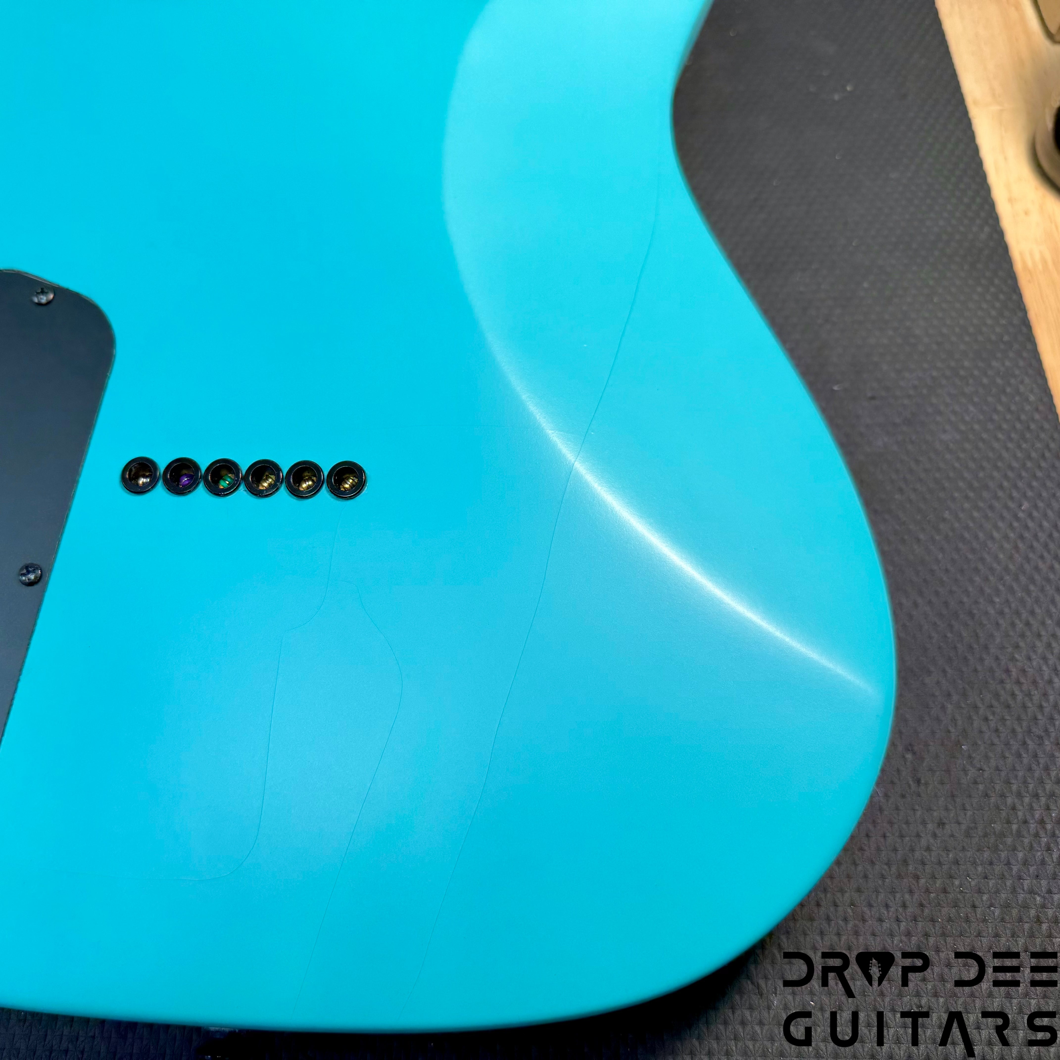 SMP Custom Shop Τρίτη Electric Guitar w/ Case - Seafoam Green