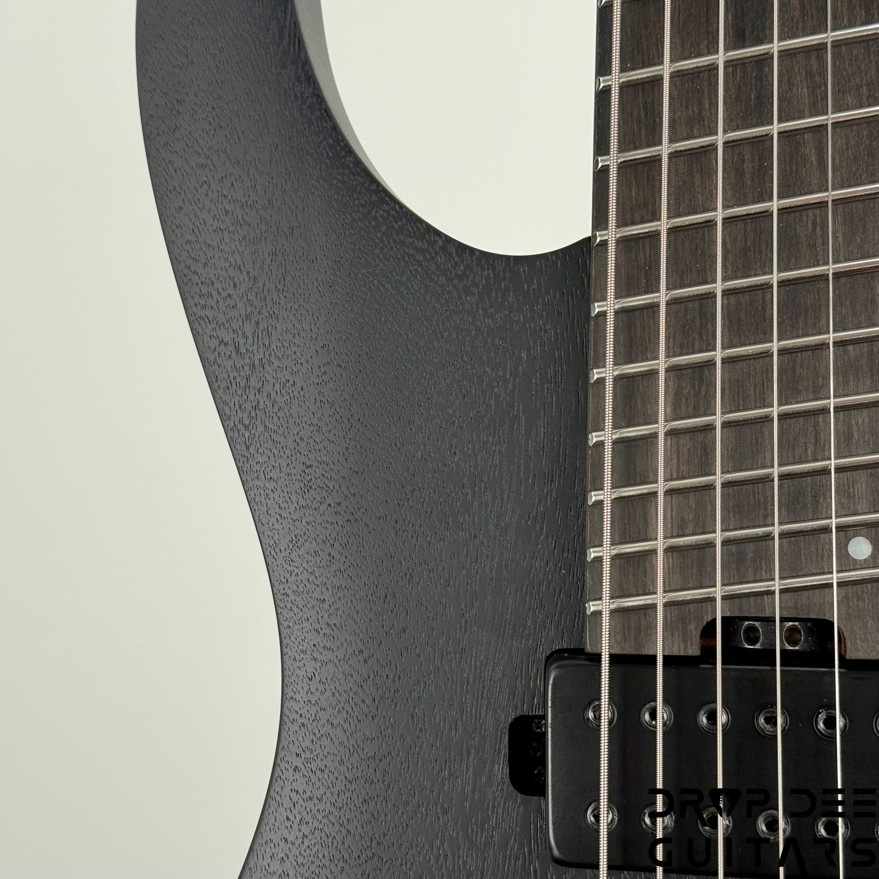 Ibanez Standard QX527B 7-String Headless Electric Guitar w/ Bag - Weathered Black