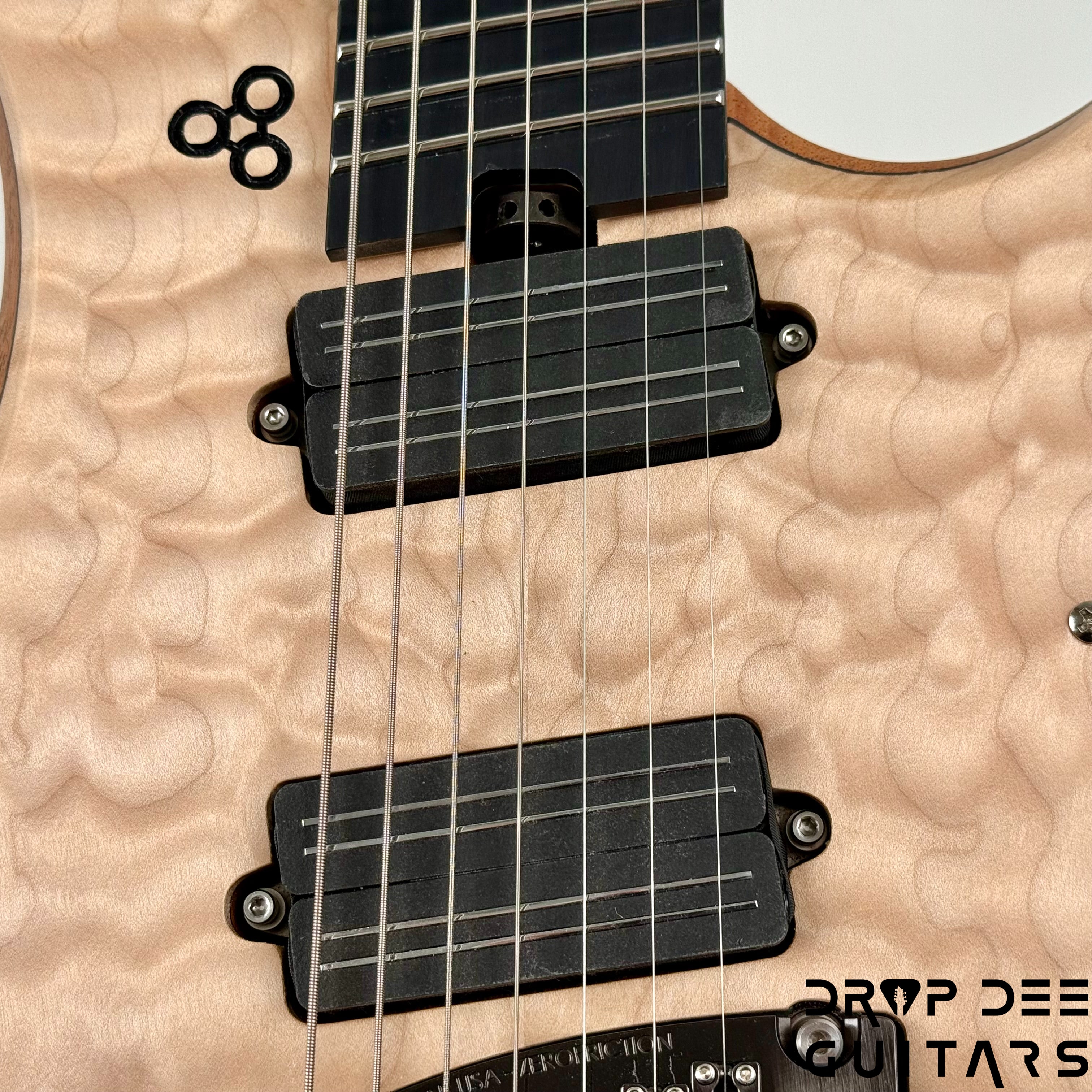 GOC USA Ilumina 7 Trem Multiscale Headless 7-String Electric Guitar w/ Case - Natural