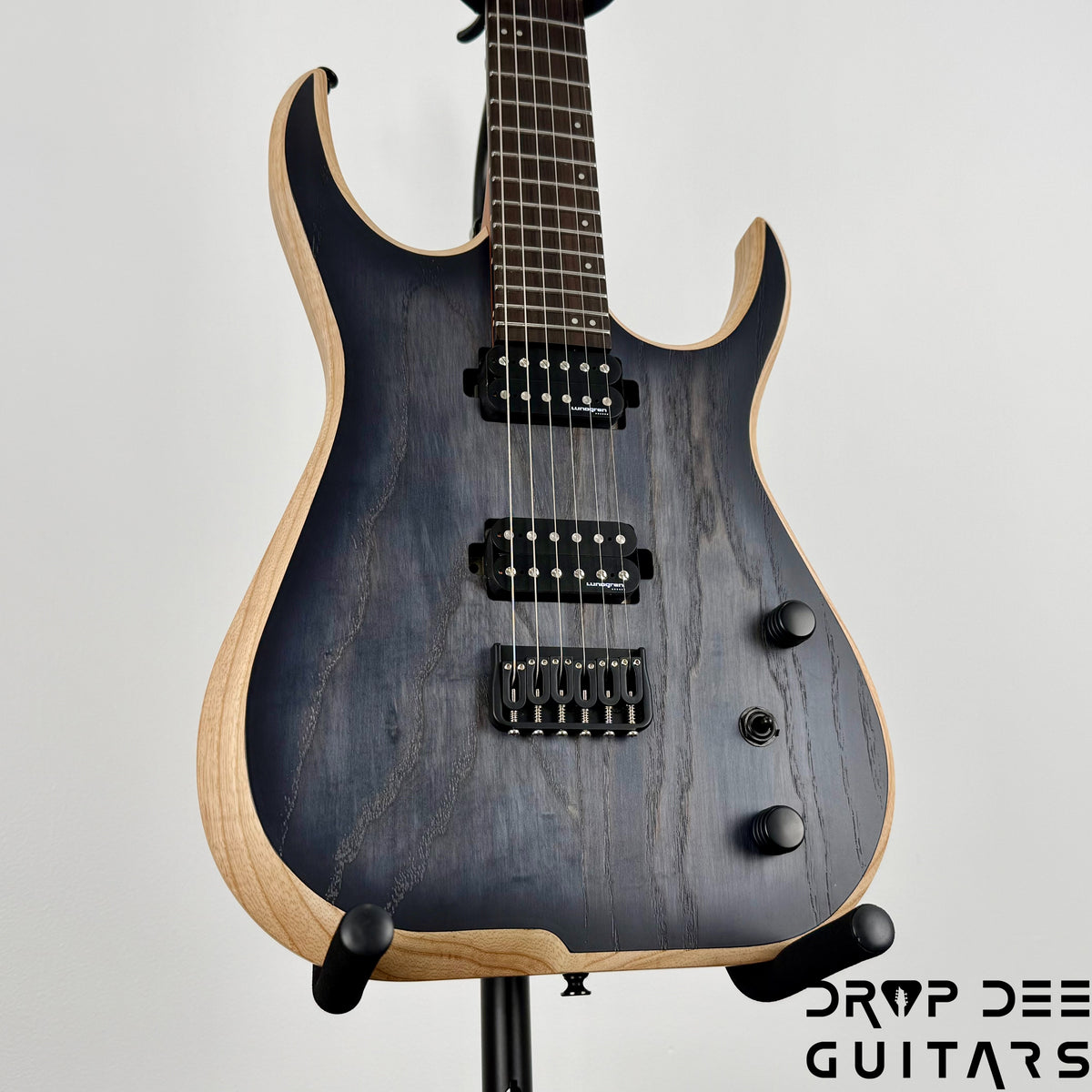 Skervesen Velociraptor 6 Electric Guitar w/ Bag (7050) - Trans Black Burst