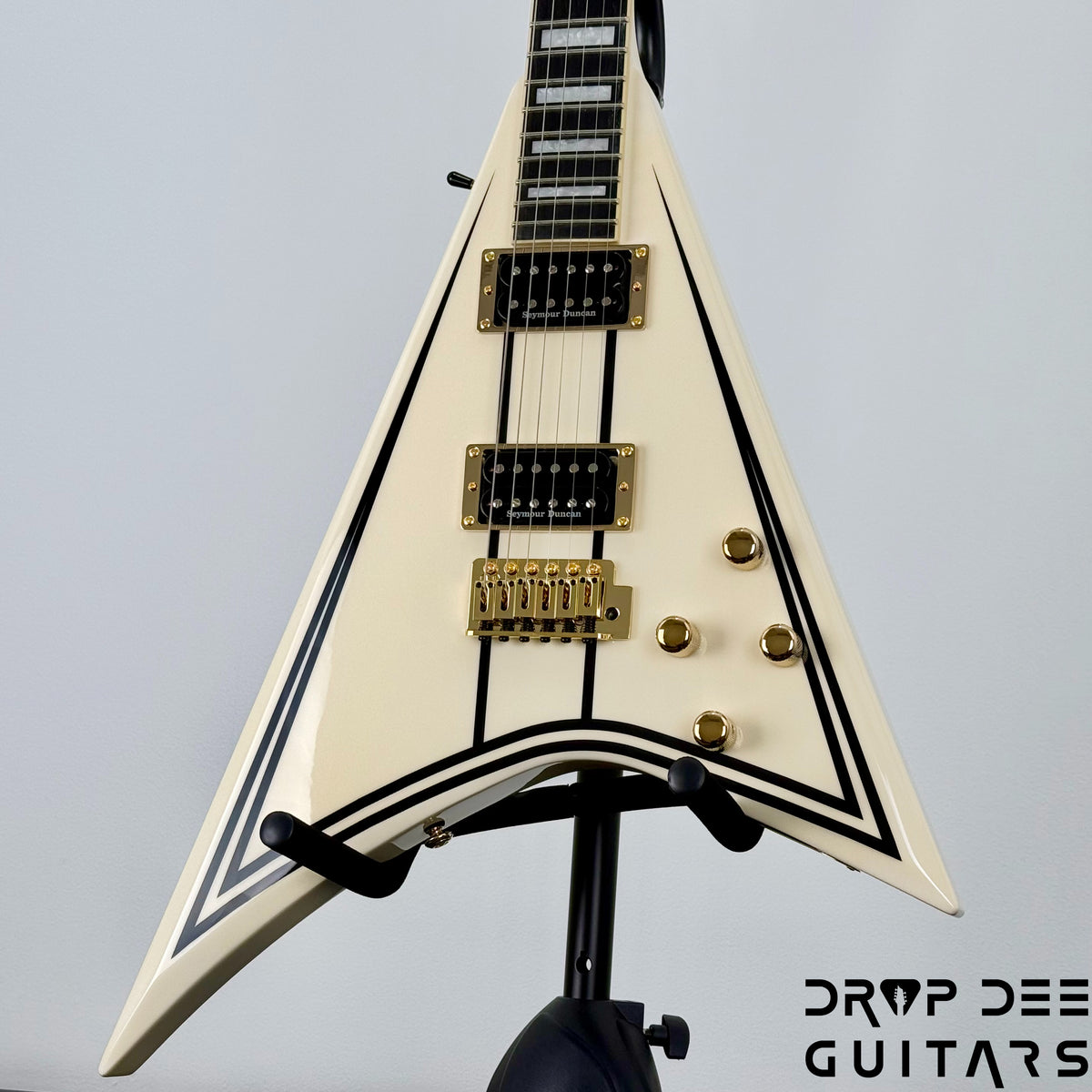 Jackson Legend Series Limited Edition Signature Randy Rhoads CD1 Electric Guitar w/ Case - Vintage White with Black Pinstripes