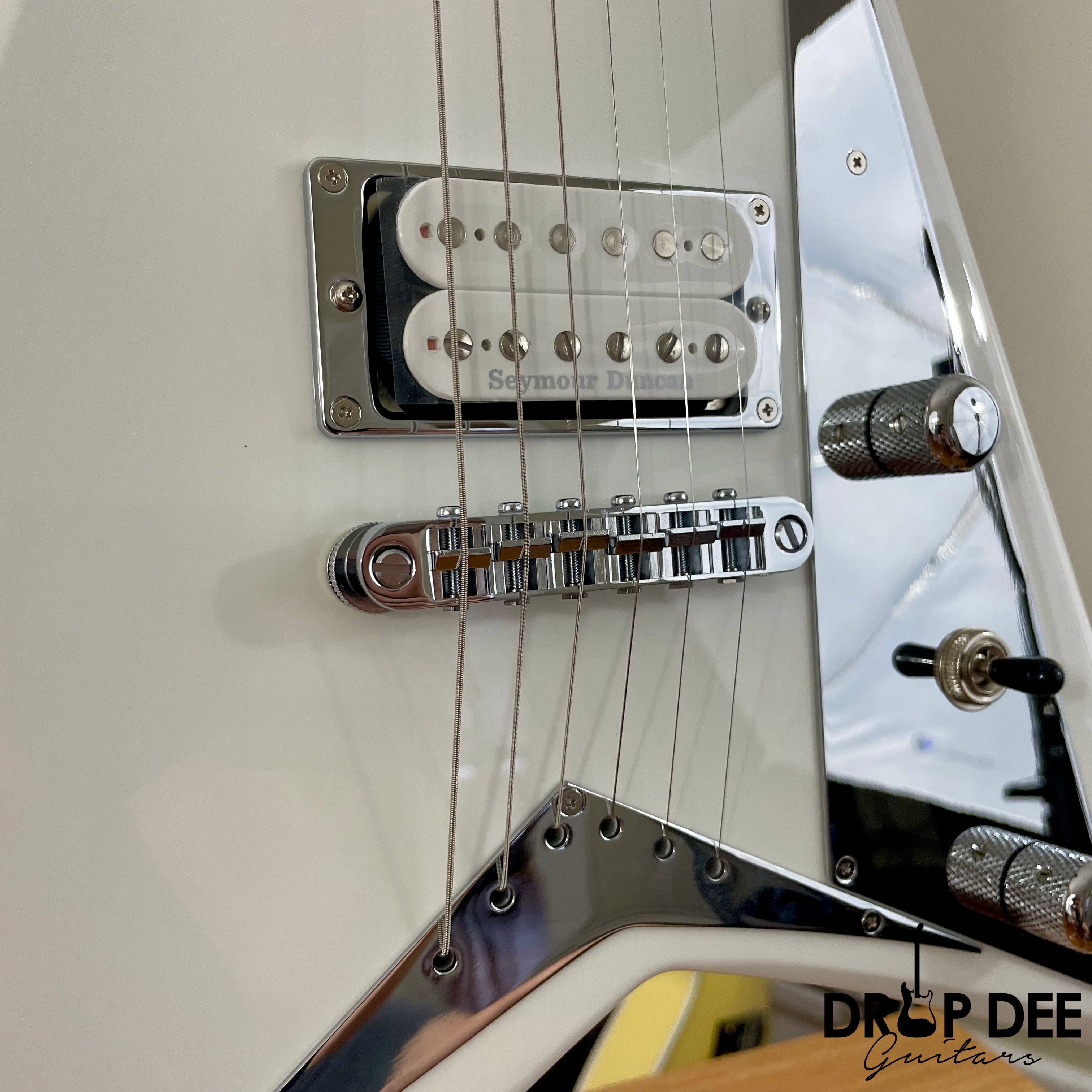 Jackson MJ Series Rhoads RRT Electric Guitar w/ Case