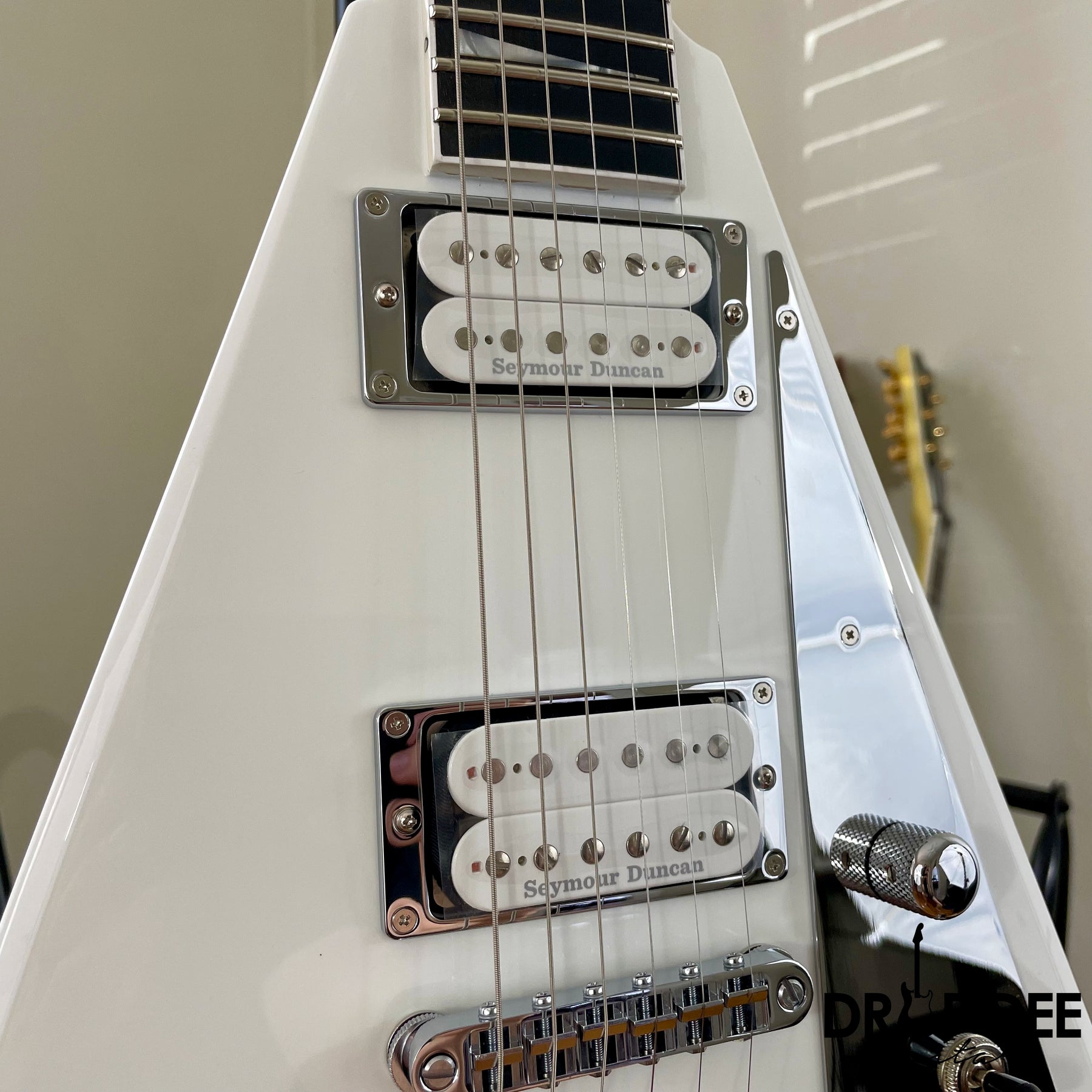 Jackson MJ Series Rhoads RRT Electric Guitar w/ Case